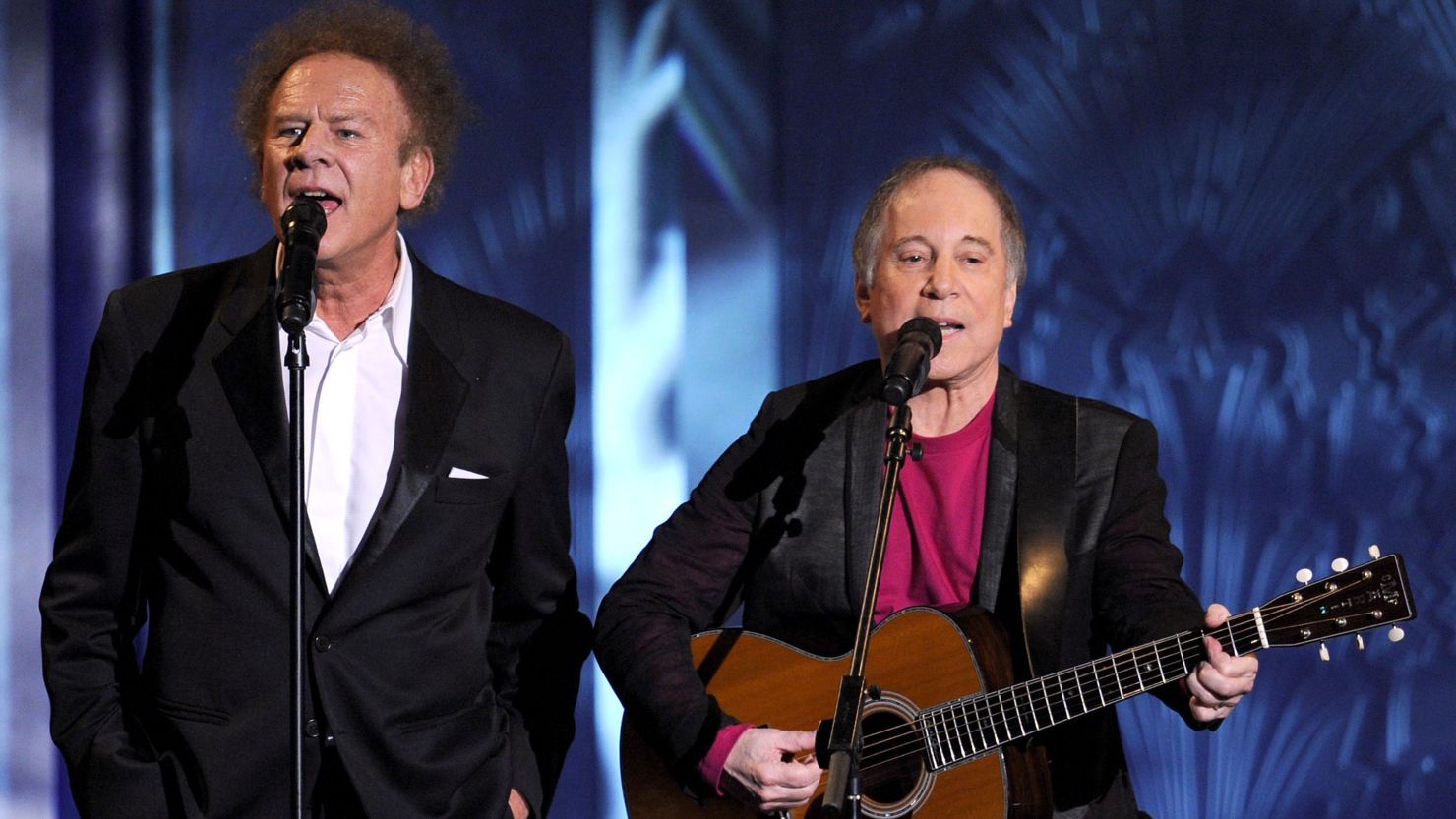 Art Garfunkel and Paul Simon Seek to Mend Fences