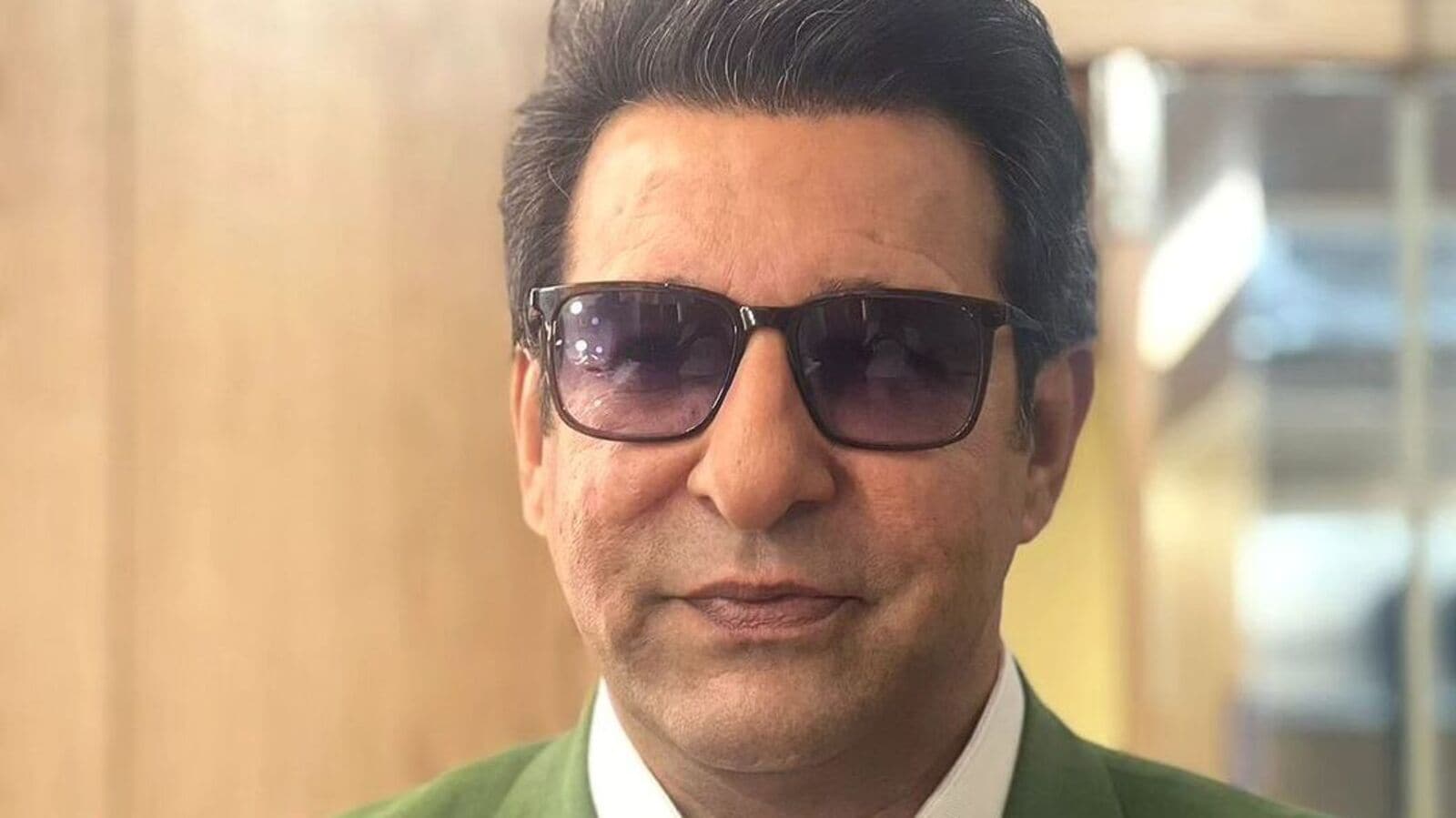 Wasim Akram Spends ₹55,000 to Treat His Cat Royally with a New Haircut