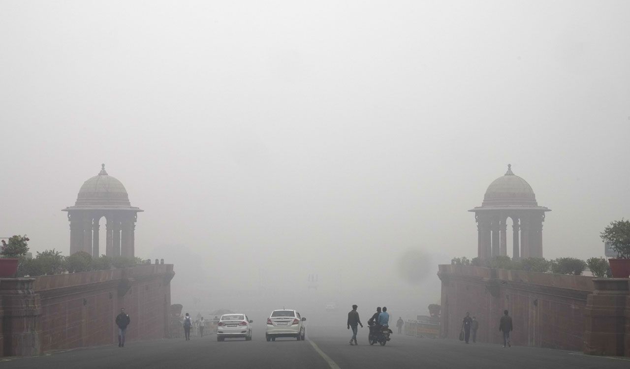 Supreme Court Raps Delhi Government as Nation Capital Chokes Under Toxic Smog