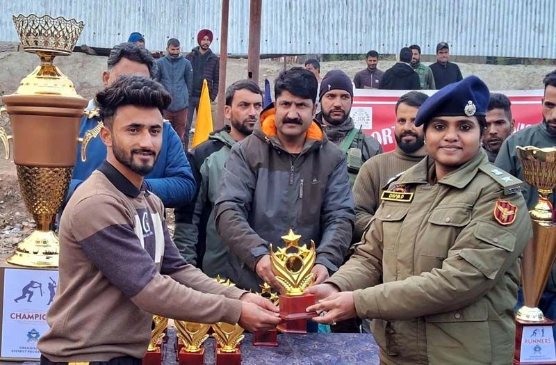 Sopore Police Secure Thrilling Win in Friendly Cricket Match Amid Community Outreach Efforts