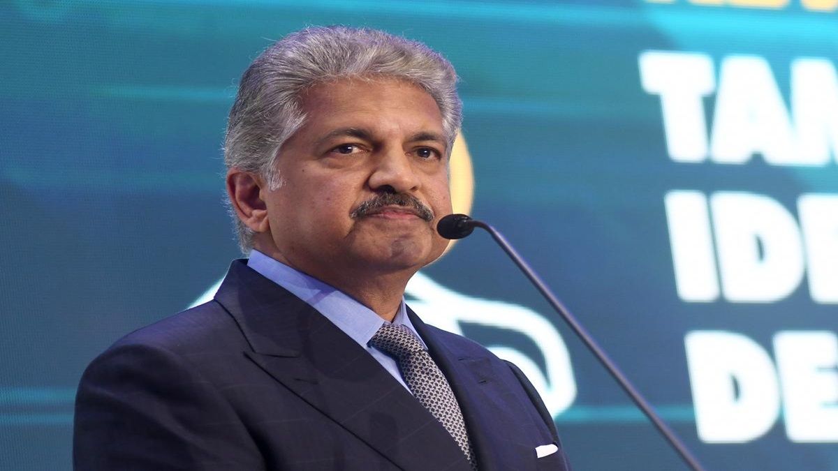 Chairman Mahindra Backs Quality Over Quantity in 90-Hour Work Debate