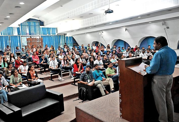 Over 10 Lakh Students Take Part in Grand Finale of Gujarat STEM Quiz 3.0