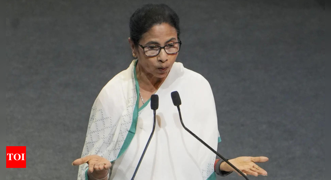 Mamata Banerjee Hails Bengal's Rise as 'Powerhouse of Growth and Opportunity' After Eighth Edition of Global Business Summit