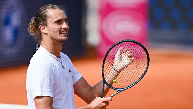 Zverev Cruises Through, Looks to French Open Glory