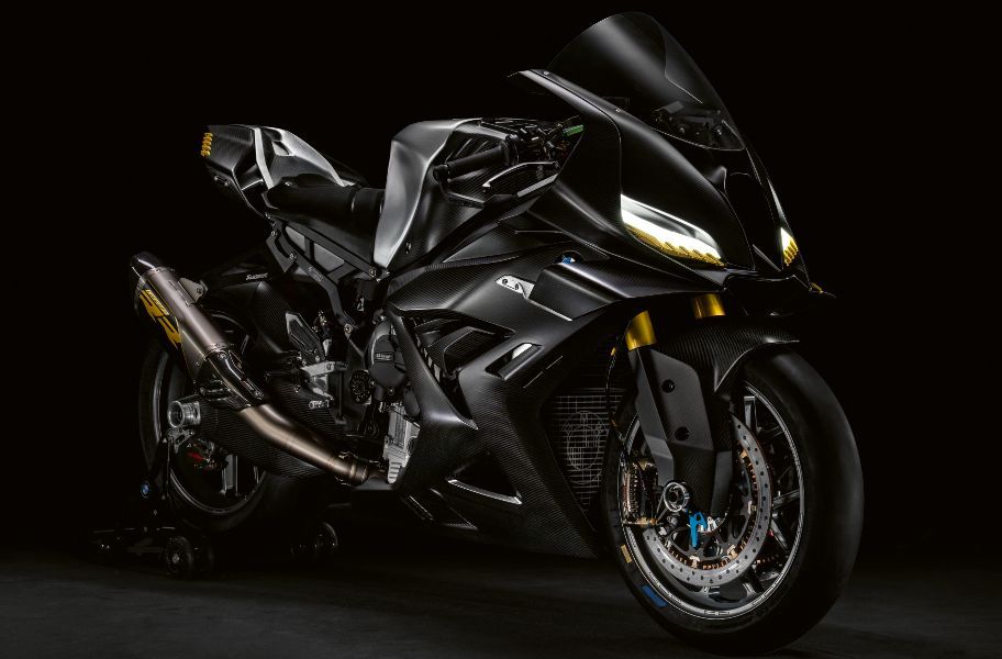 BMW Unveils Futuristic Concept Motorcycle at Concorso d'Eleganza Villa d'Este