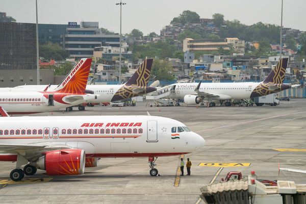 Vistara Flies Last Flight Before Merger with Air India; IndiGo Launches Business Class