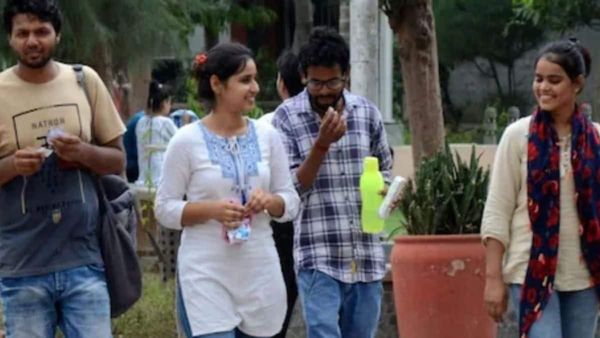Kashmiri Students' Beard Controversy at Karnataka College Resolved Peacefully
