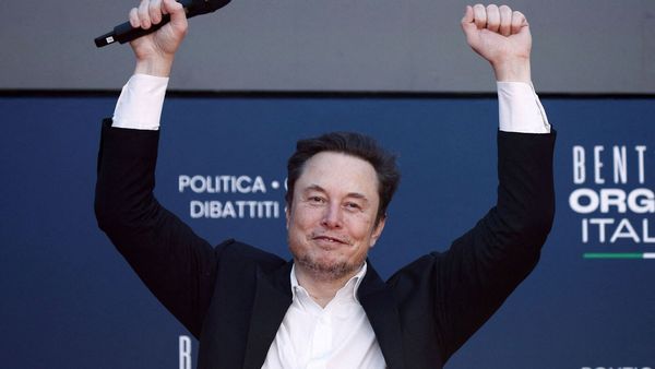 Elon Musk Reacts to Vivek Ramaswamy's Comments on ‘the only way to save US’