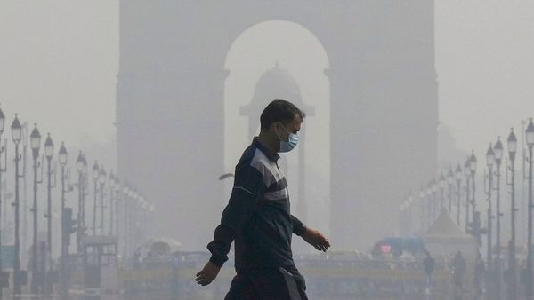 Title: Delhi Pollution: Supreme Court Extends GRAP 4 Measures Till Monday; Schools Run on Hybrid Mode Amid Concern Over Air Quality