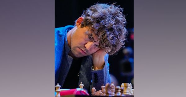 Carlsen Struggles to Find Form at World Rapid & Blitz Championship