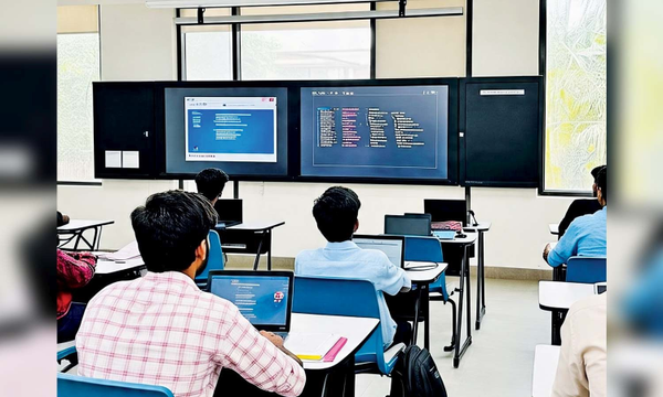 Interactive Smart Boards to Revolutionize Classroom Experience in Tamil Nadu Government Arts and Science Colleges