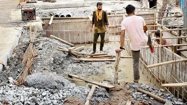 Mumbaikars Left Frustrated as Concrete Works on City Roads Fall Behind Schedule