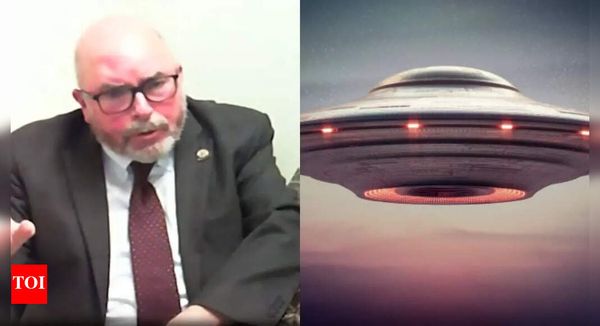 Former NASA Agent Calls for Evidence as UFO Sightings Spark Speculation