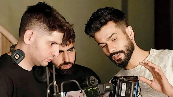 Sunny Kaushal Takes to Rap with First Single 'Mid Air Freeverse' Written on a Flight