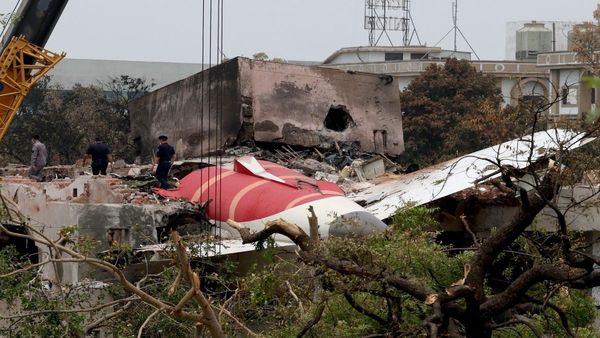 Air Travel Remains Safest Method of Transport Despite Rare Crashes
