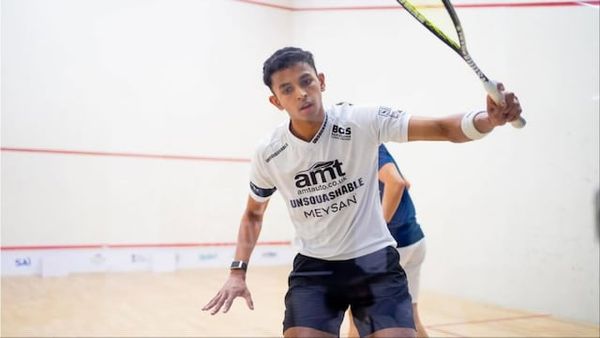 INDIAN SQUASH PLAYER VELAVAN SENTHIKUMAR BATTLES ON AS ASIAN SQUASH CHAMPIONSHIPS 2025 SEMIFINALS